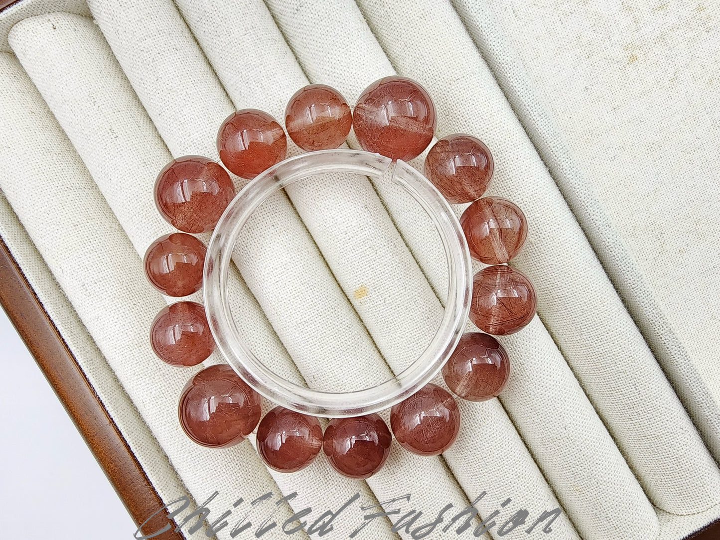 [Bracelet] Dusty Rose Rabbit Hair Quartz Bracelet - 12.4mm to 16.1mm