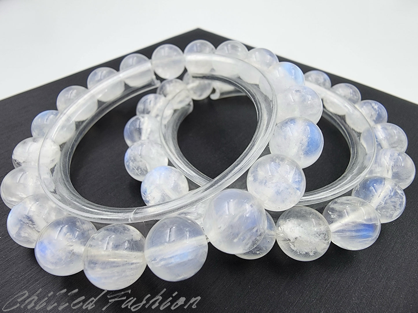 [Bracelet] Blue Flash White Feldspar Bracelet