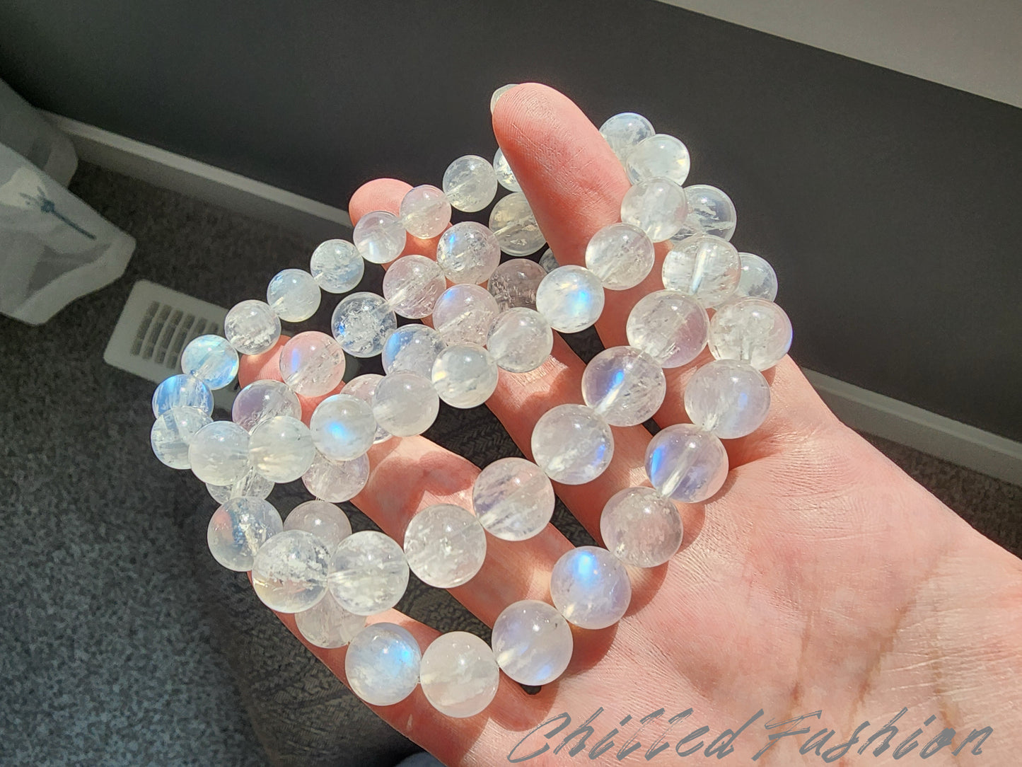 [Bracelet] Blue Flash White Feldspar Bracelet