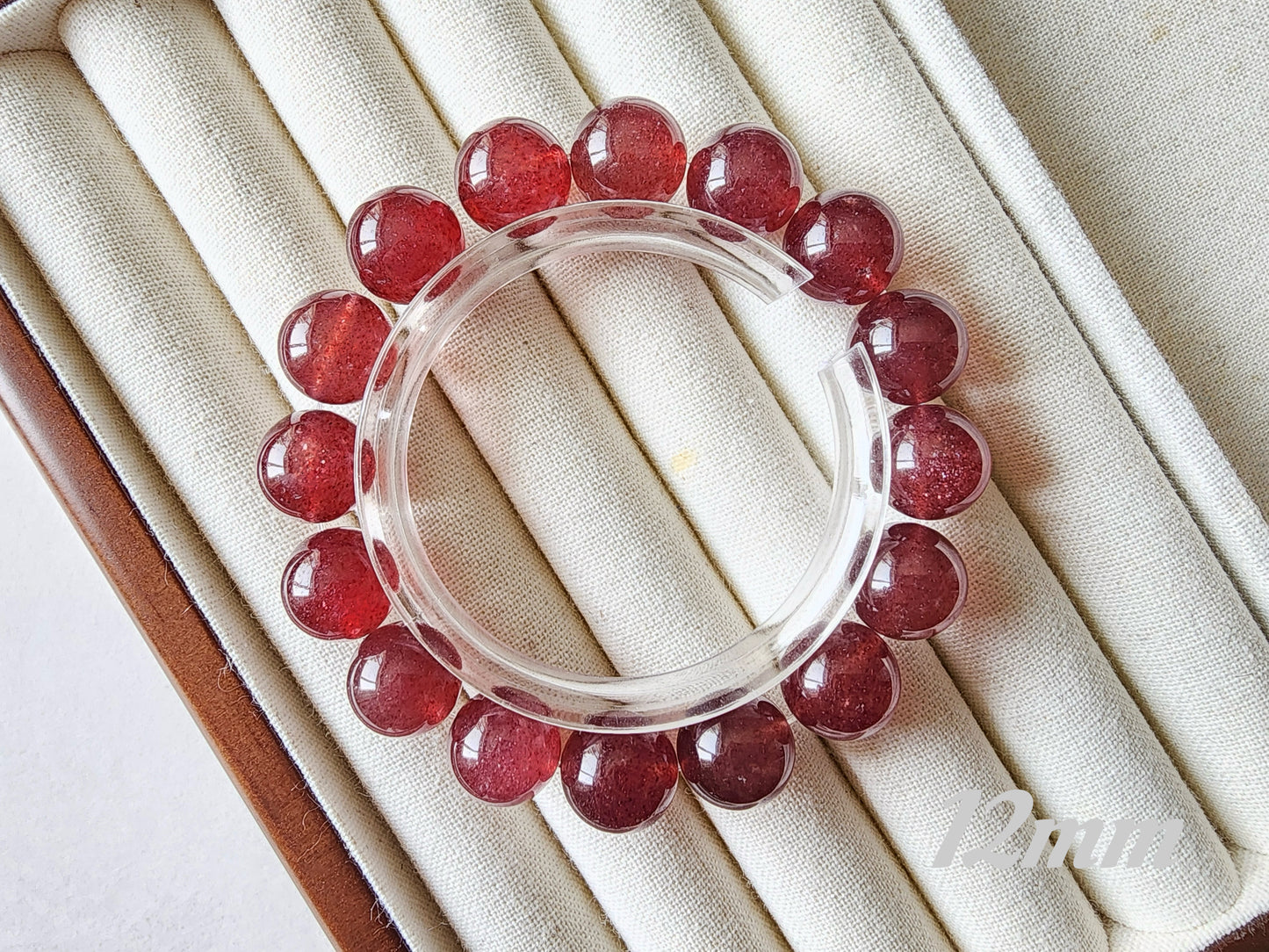 [Bracelet] Handcrafted Strawberry Rose Quartz Beaded Bracelet - Perfect for Healing and Love