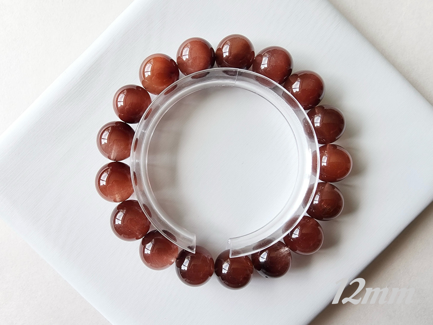 [Bracelet] Elegant Rabbit Hair Quartz 兔毛 Bracelet: A Touch of Nature’s Beauty