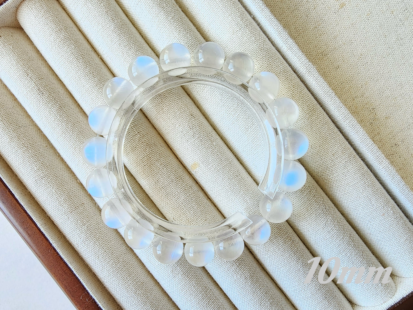 [Bracelet] Elegant Blue Moonstone Bracelet