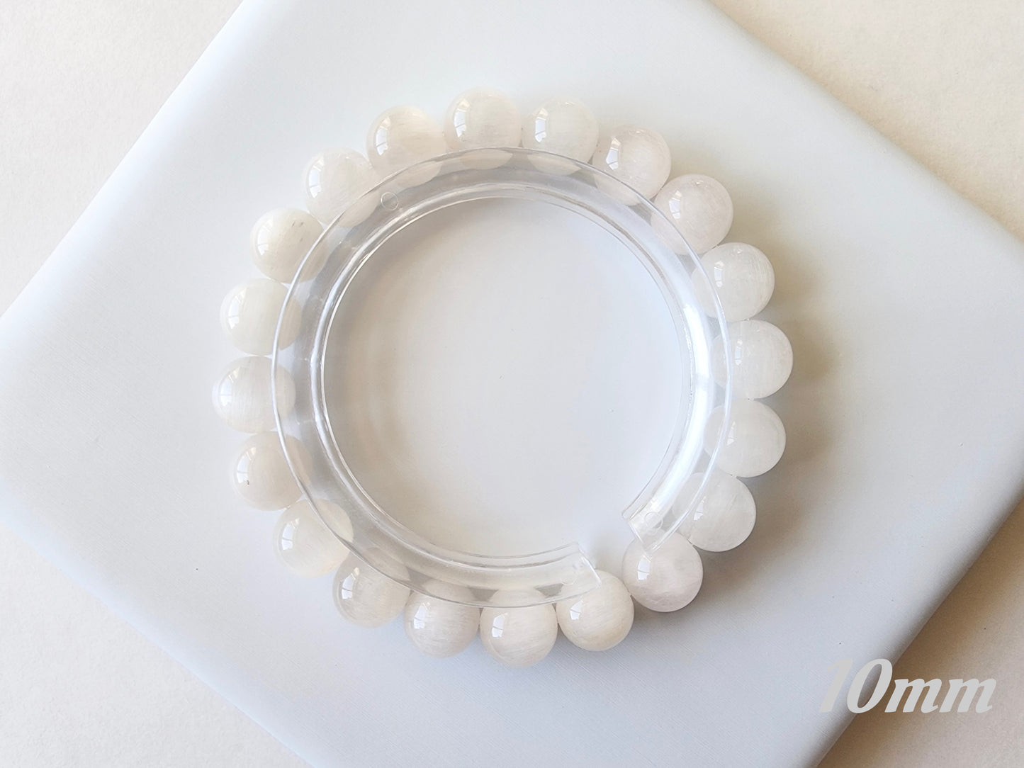 [Bracelet] Natural White Rabbit Hair Quartz Bracelet