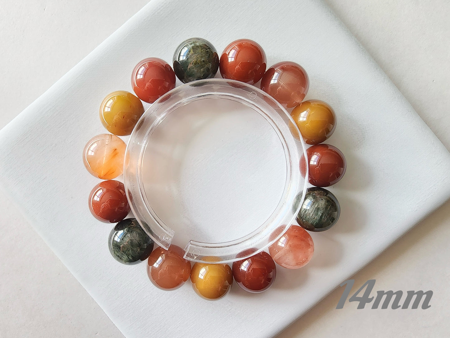 [Bracelet] Colorful Rabbit Hair Quartz Bracelet - A Radiant Trio of Happiness, Prosperity, and Longevity 福禄寿兔毛