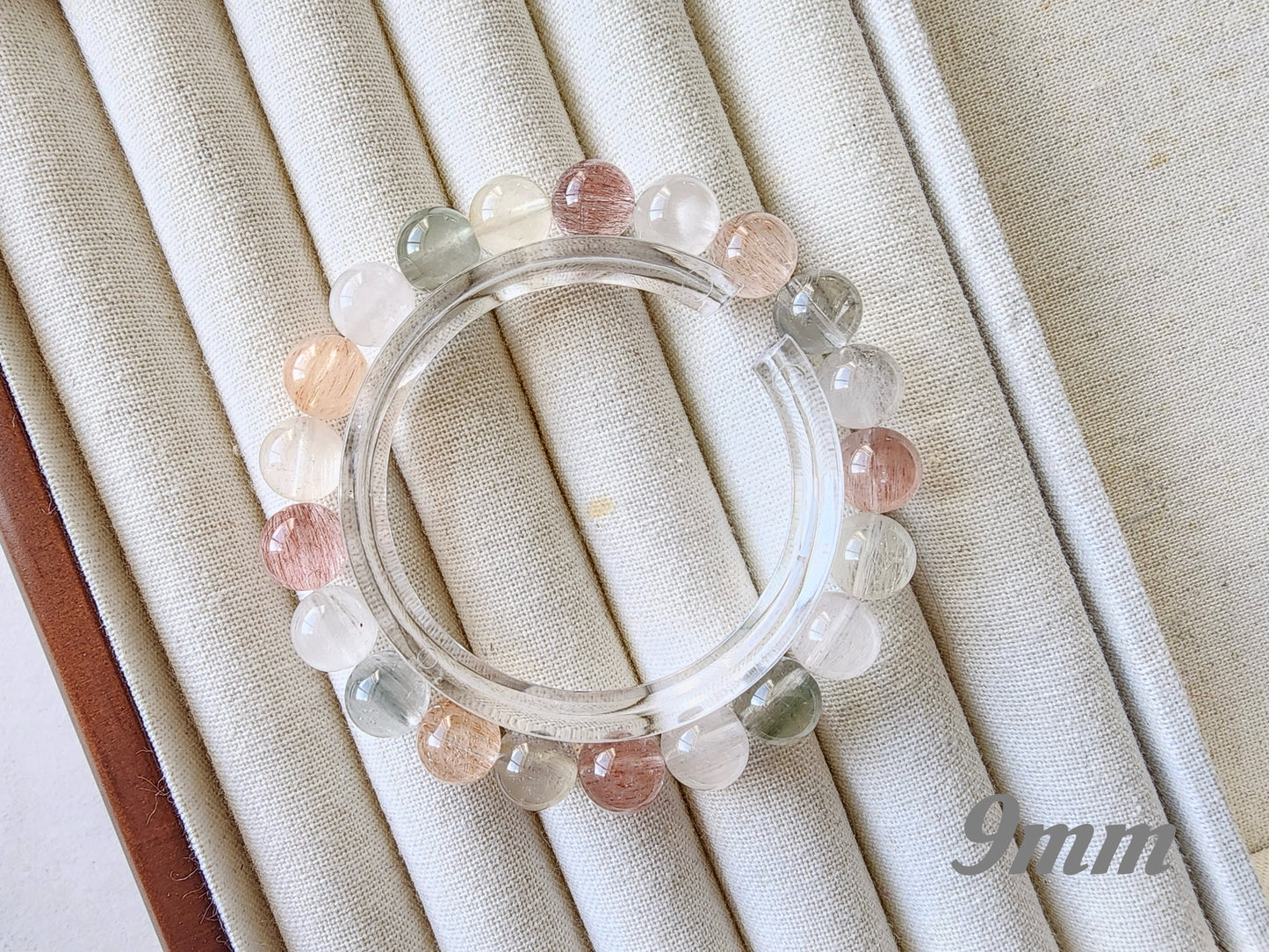 [Bracelet] Unique Rainbow Rabbit Hair Quartz Bracelet