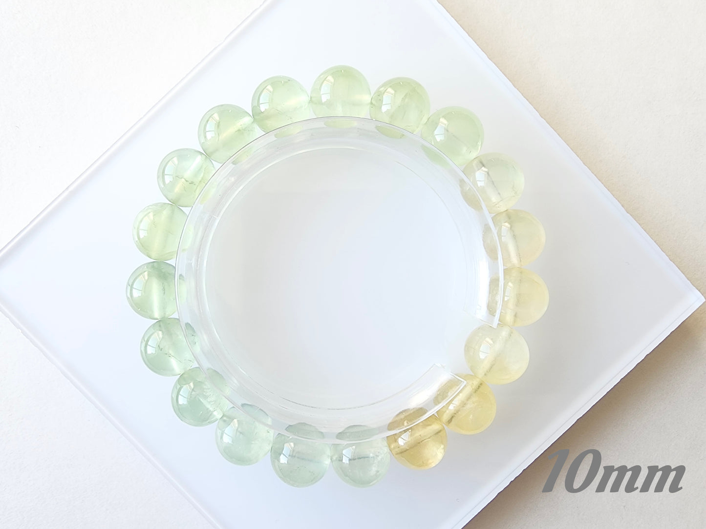 [Bracelet] Green to Yellow Gradient Prehnite Bracelet