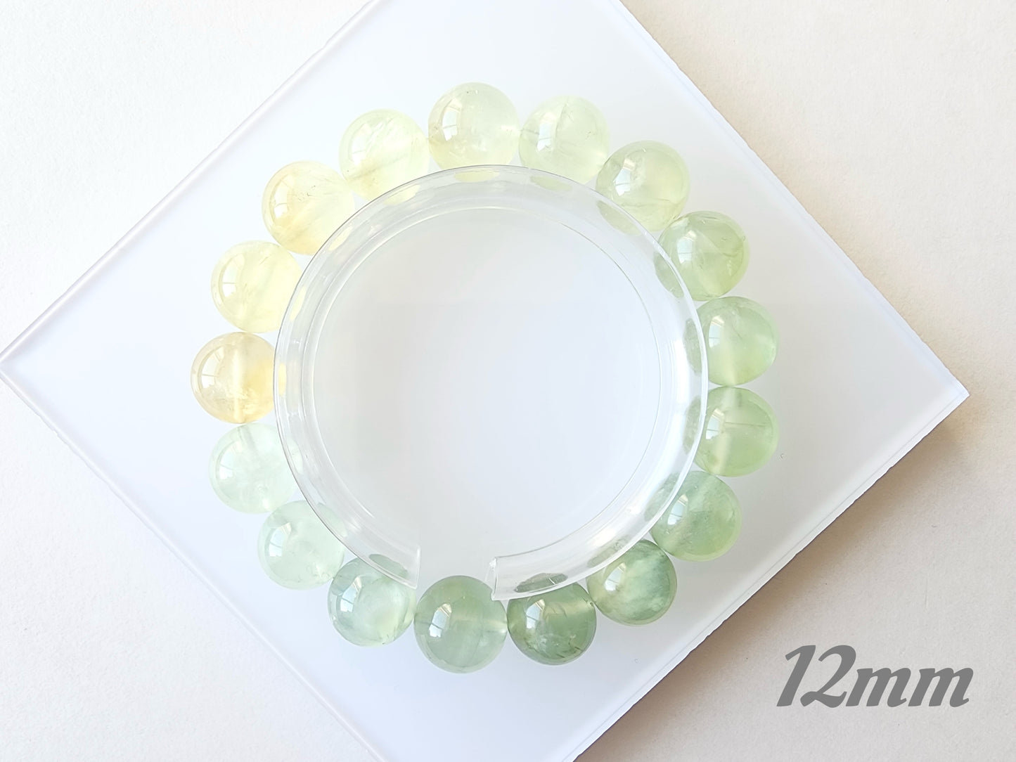 [Bracelet] Green to Yellow Gradient Prehnite Bracelet