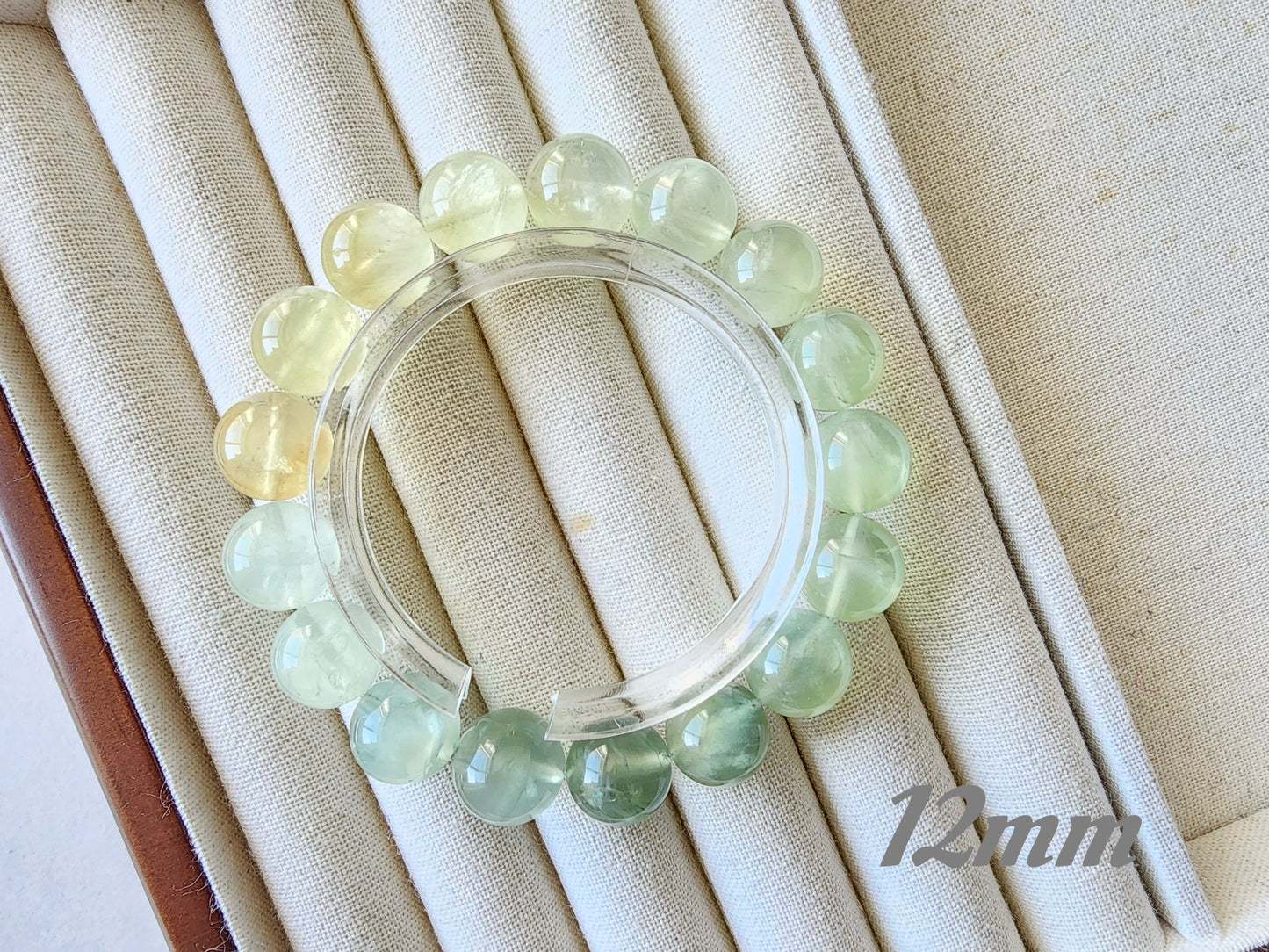 [Bracelet] Green to Yellow Gradient Prehnite Bracelet