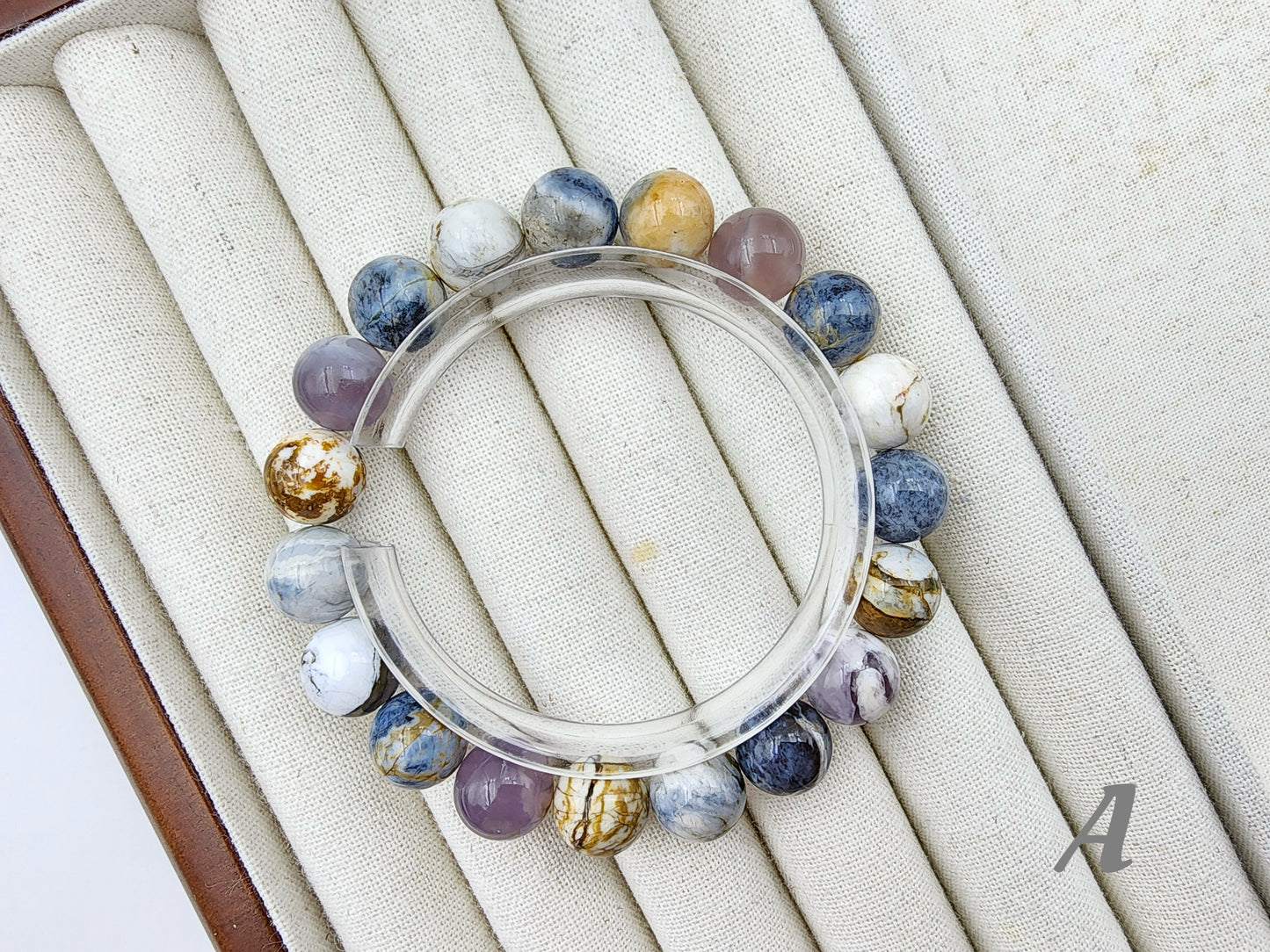 [Bracelet] 10mm Multicolored Blue Opal Bracelet