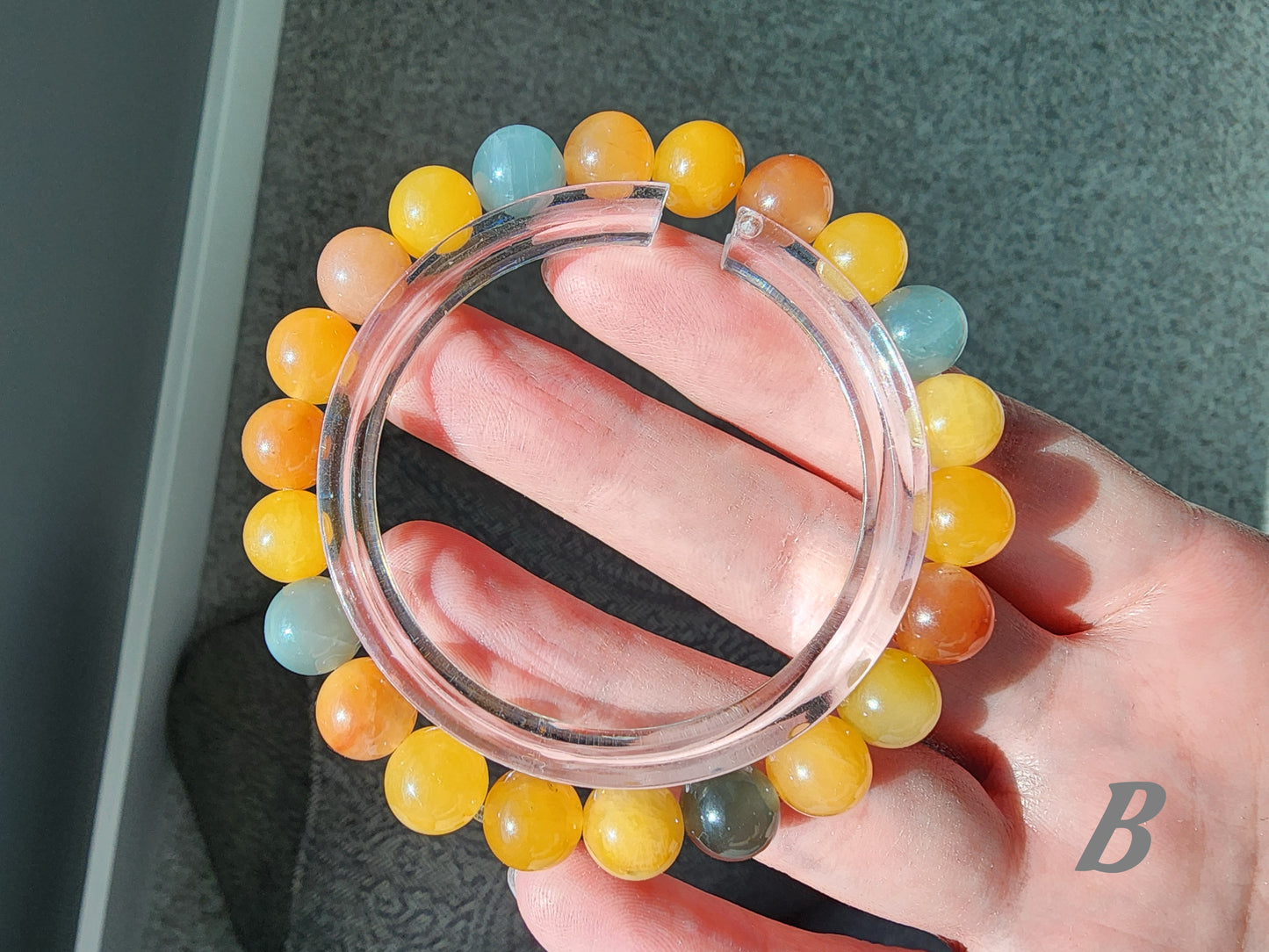 [Bracelet] 8mm Multicolored Rabbit Hair Quartz Bracelet