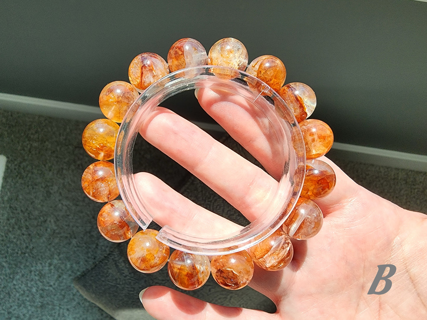 [Bracelet] Elegant 13mm Red Hematoid Quartz 红胶花 Bracelet - Healing Crystal Jewelry