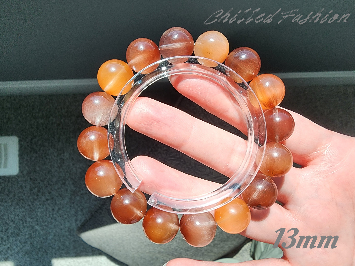 [Bracelet] Elegant Rabbit Hair Quartz 兔毛 Bracelet - A Touch of Nature’s Beauty