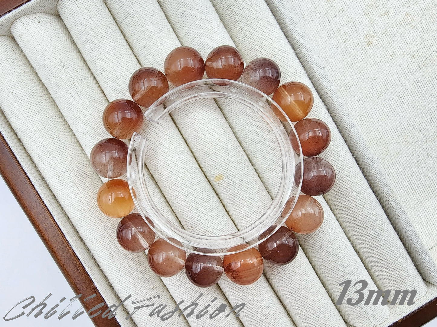 [Bracelet] Elegant Rabbit Hair Quartz 兔毛 Bracelet - A Touch of Nature’s Beauty