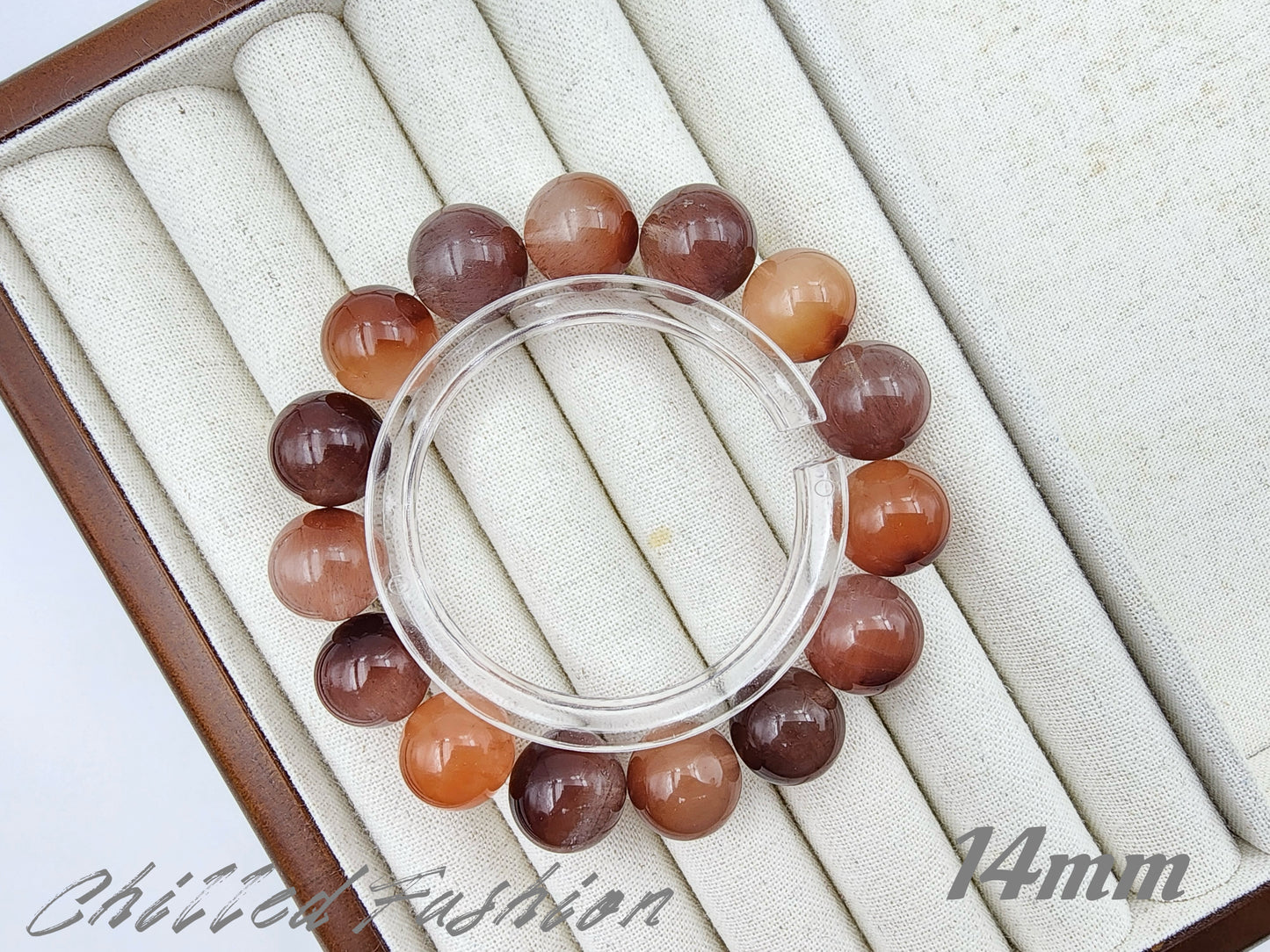 [Bracelet] Elegant Rabbit Hair Quartz 兔毛 Bracelet - A Touch of Nature’s Beauty
