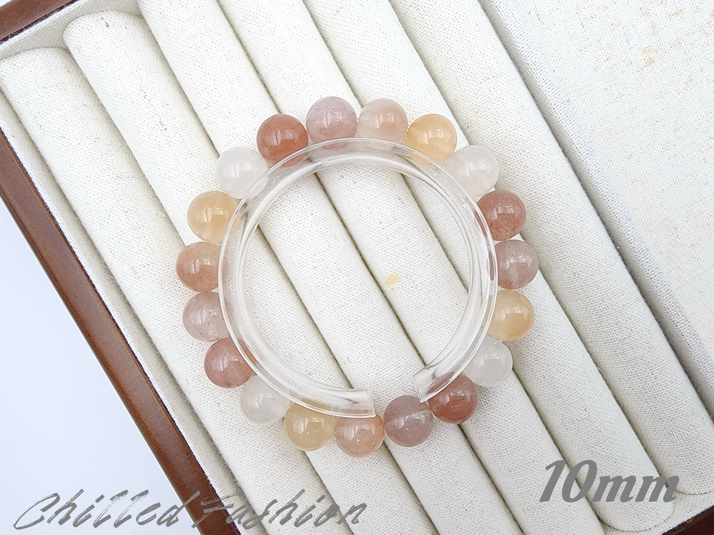 [Bracelet] Radiant Rabbit Hair Quartz 兔毛: A Symphony of Sunlit Strands