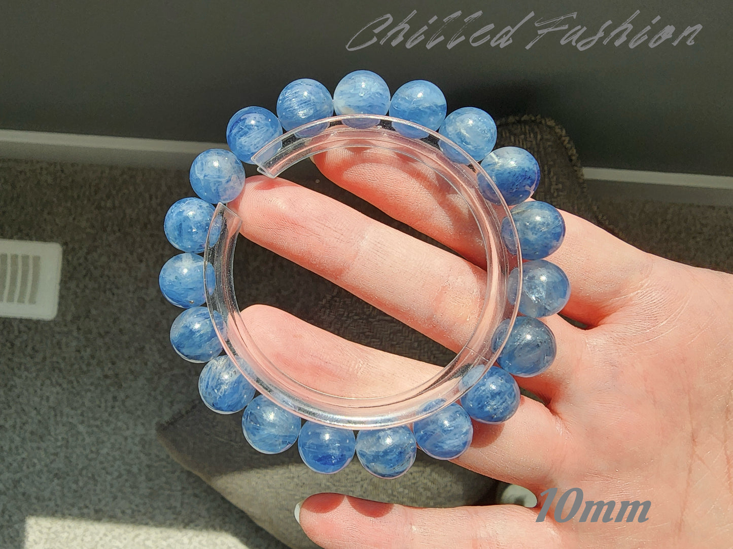 [Bracelet] Natural Kyanite Gemstone Bracelet: Tranquility & Self-Expression