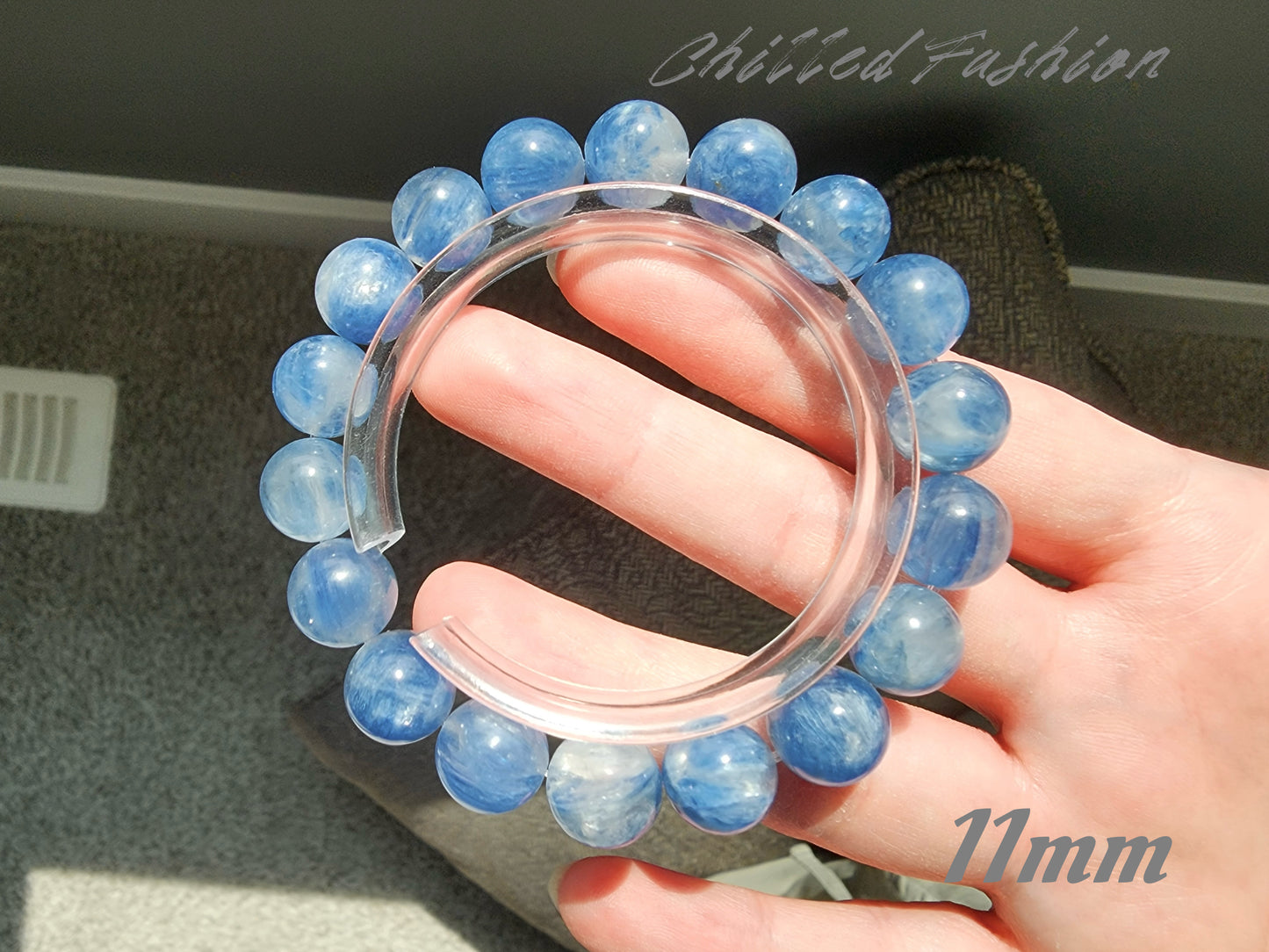 [Bracelet] Natural Kyanite Gemstone Bracelet: Tranquility & Self-Expression