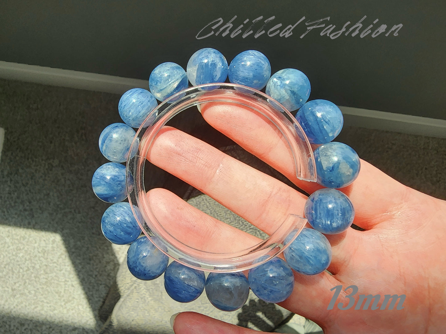 [Bracelet] Natural Kyanite Gemstone Bracelet: Tranquility & Self-Expression