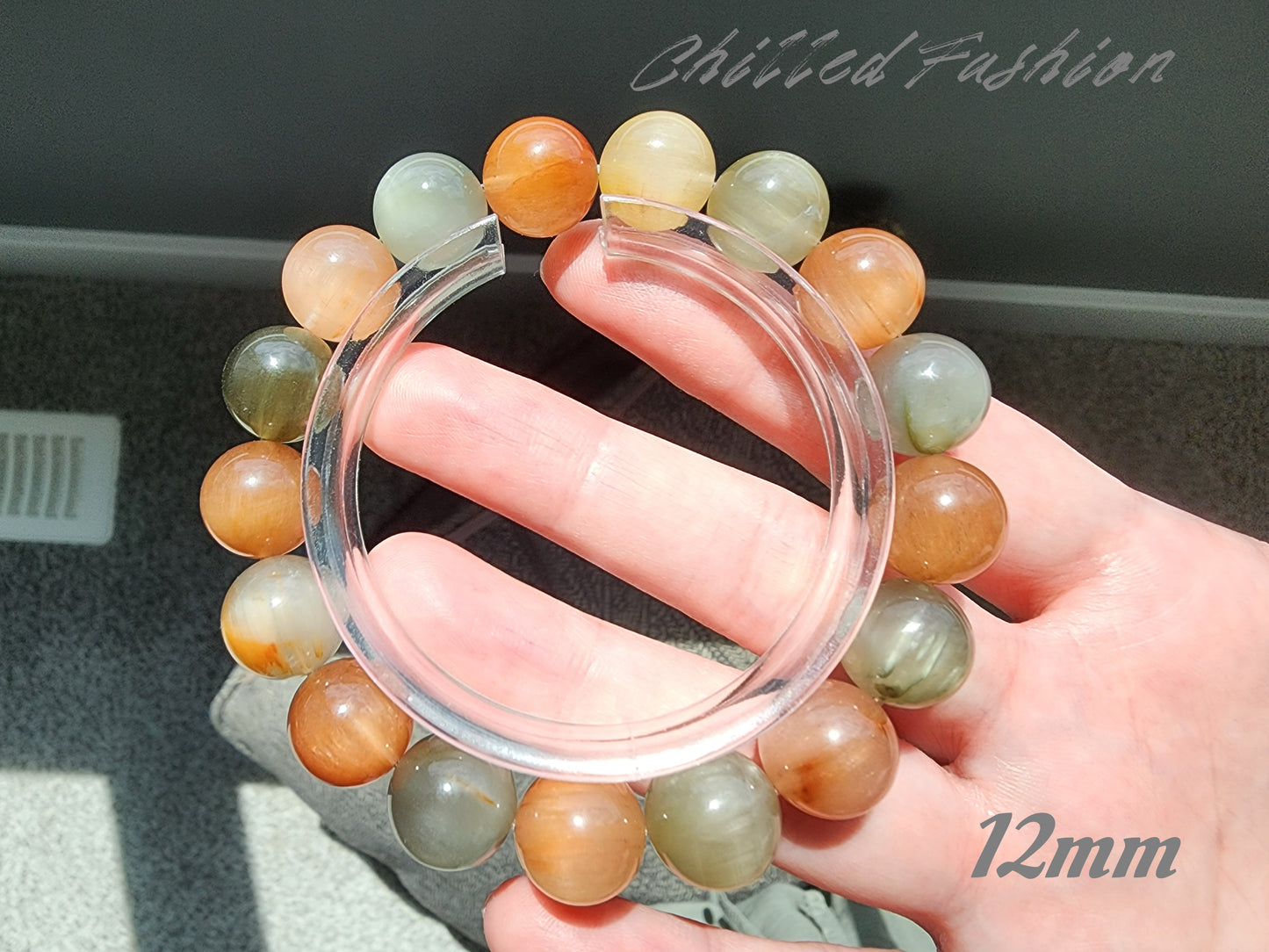 [Bracelet] Unique Harmony: Rabbit Hair Quartz 兔毛 Bracelet with Multicolored Beads