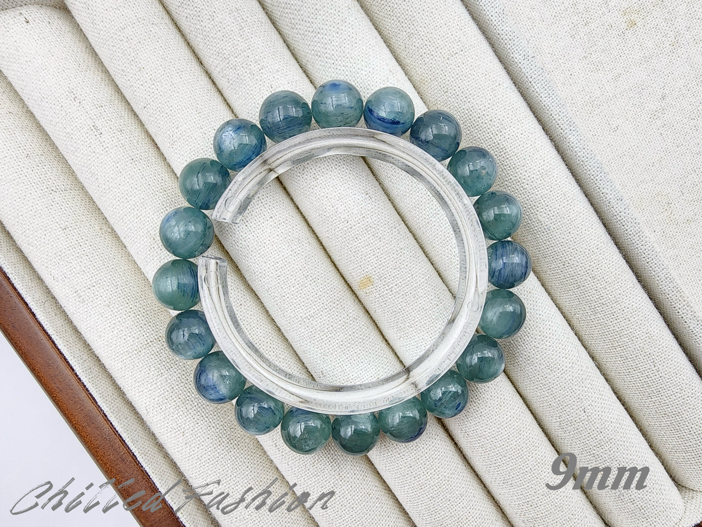 [Bracelet] Elegant Blue-Green Kyanite 蓝绿晶 Gemstone Bracelet - A Touch of Nature’s Beauty