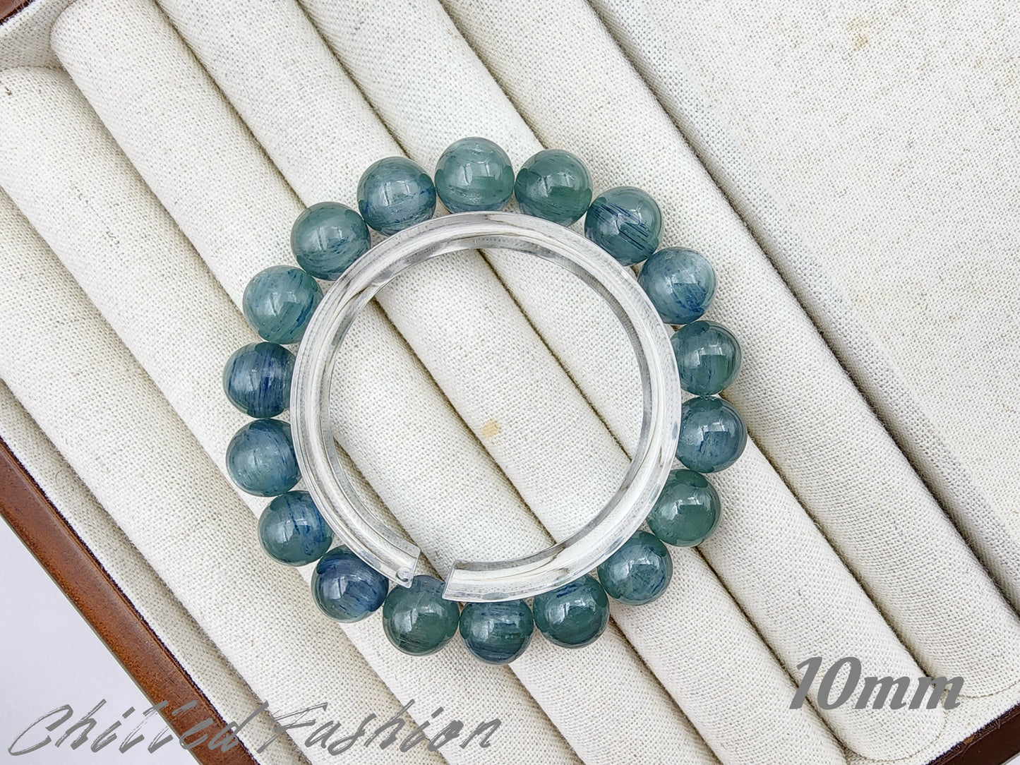 [Bracelet] Elegant Blue-Green Kyanite 蓝绿晶 Gemstone Bracelet - A Touch of Nature’s Beauty