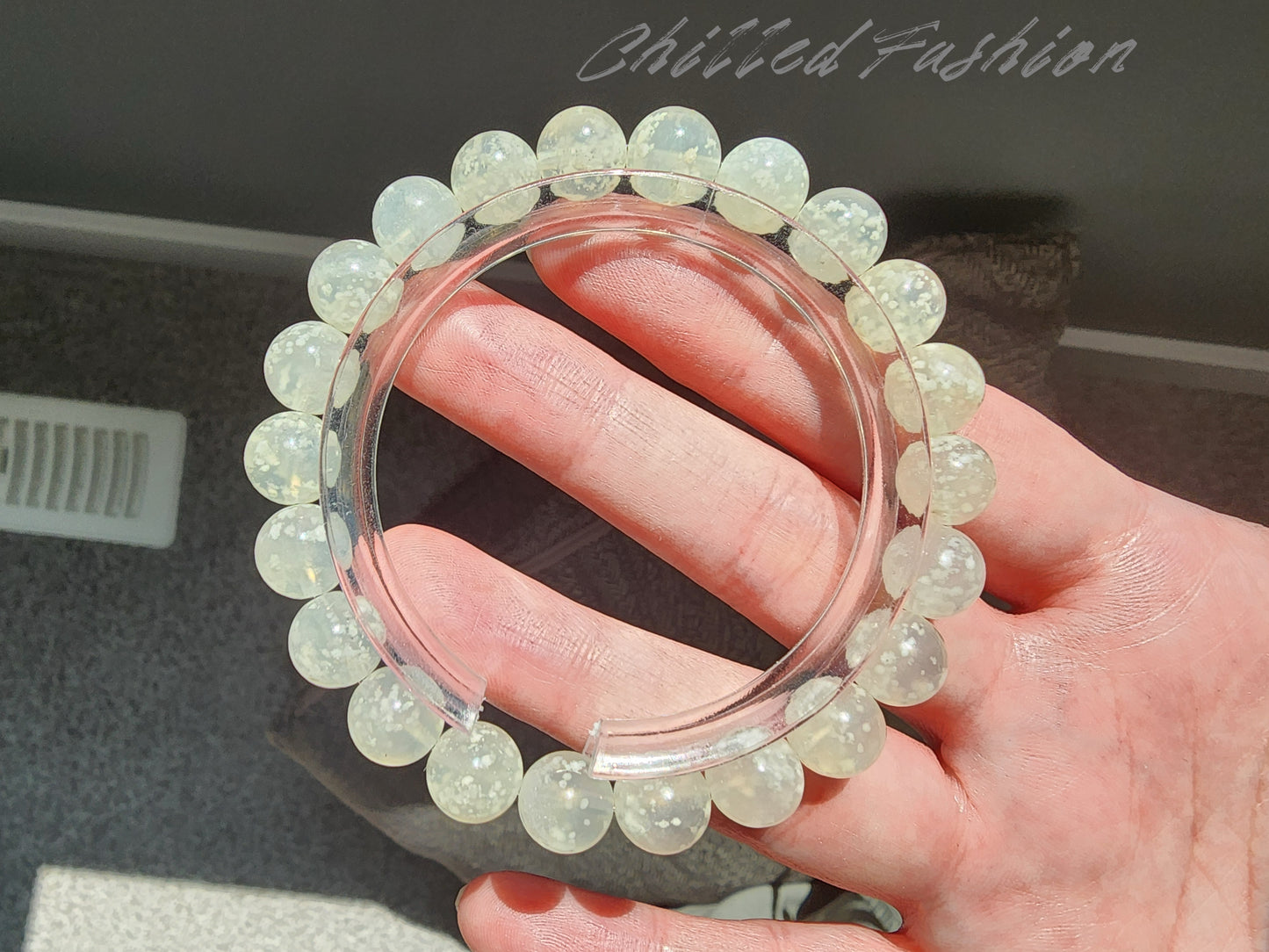 [Bracelet] Whispers of Winter: 9mm Snowflake Jade 雪花天青冻 Bracelet