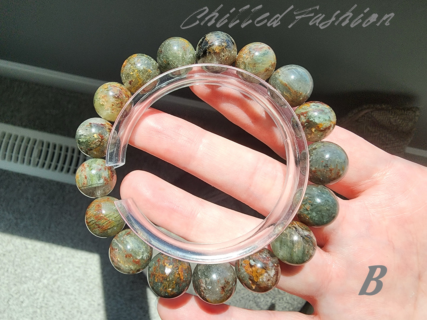 [Bracelet] 12mm Forest Ember Phantom Quartz Bracelet