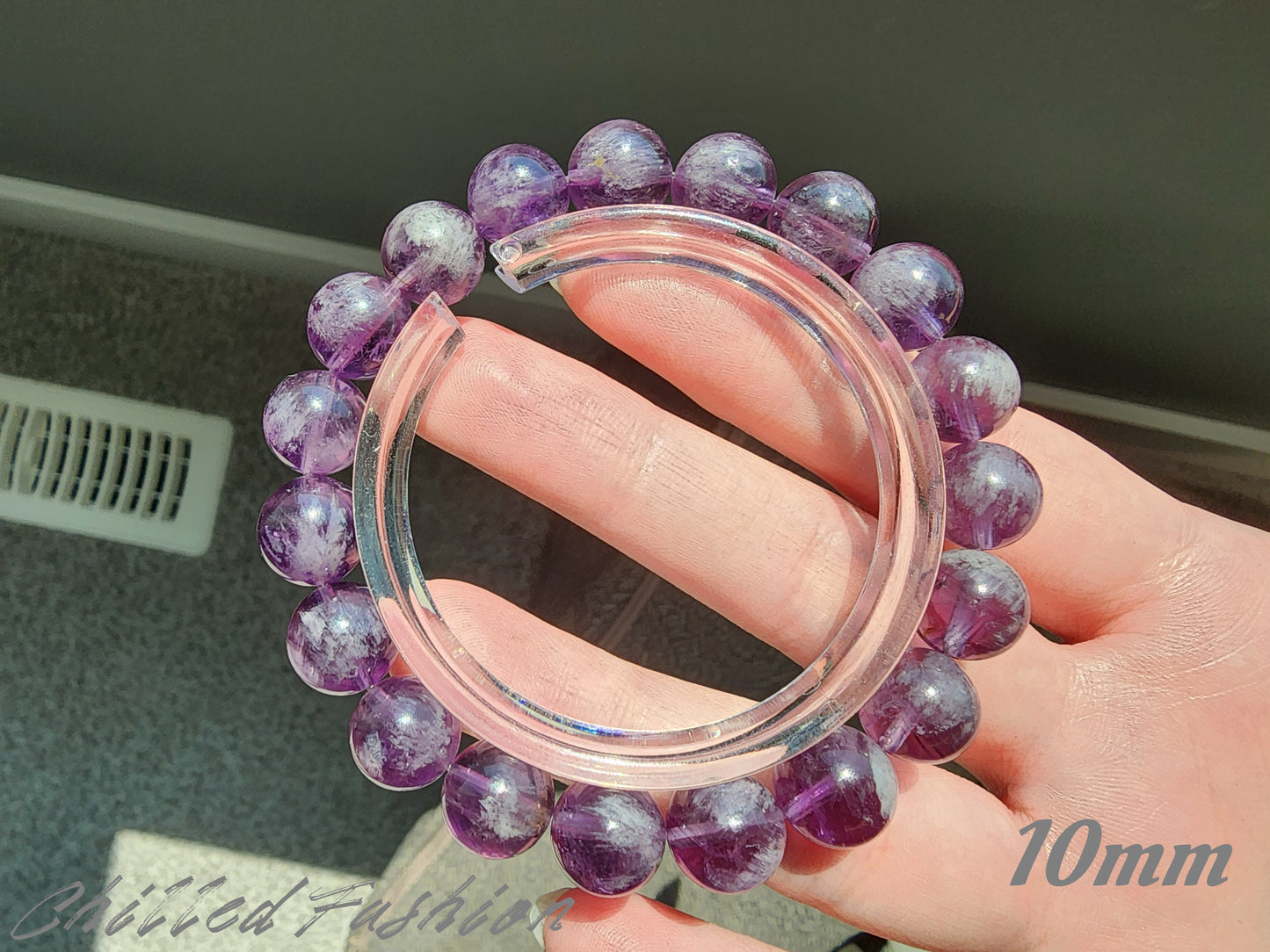 [Bracelet] Natural Amethyst Bracelet with Snow Feather Inclusions