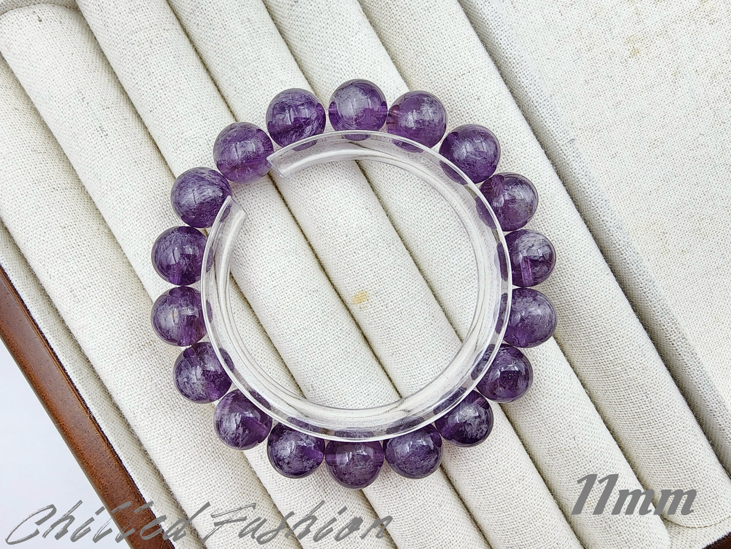 [Bracelet] Natural Amethyst Bracelet with Snow Feather Inclusions
