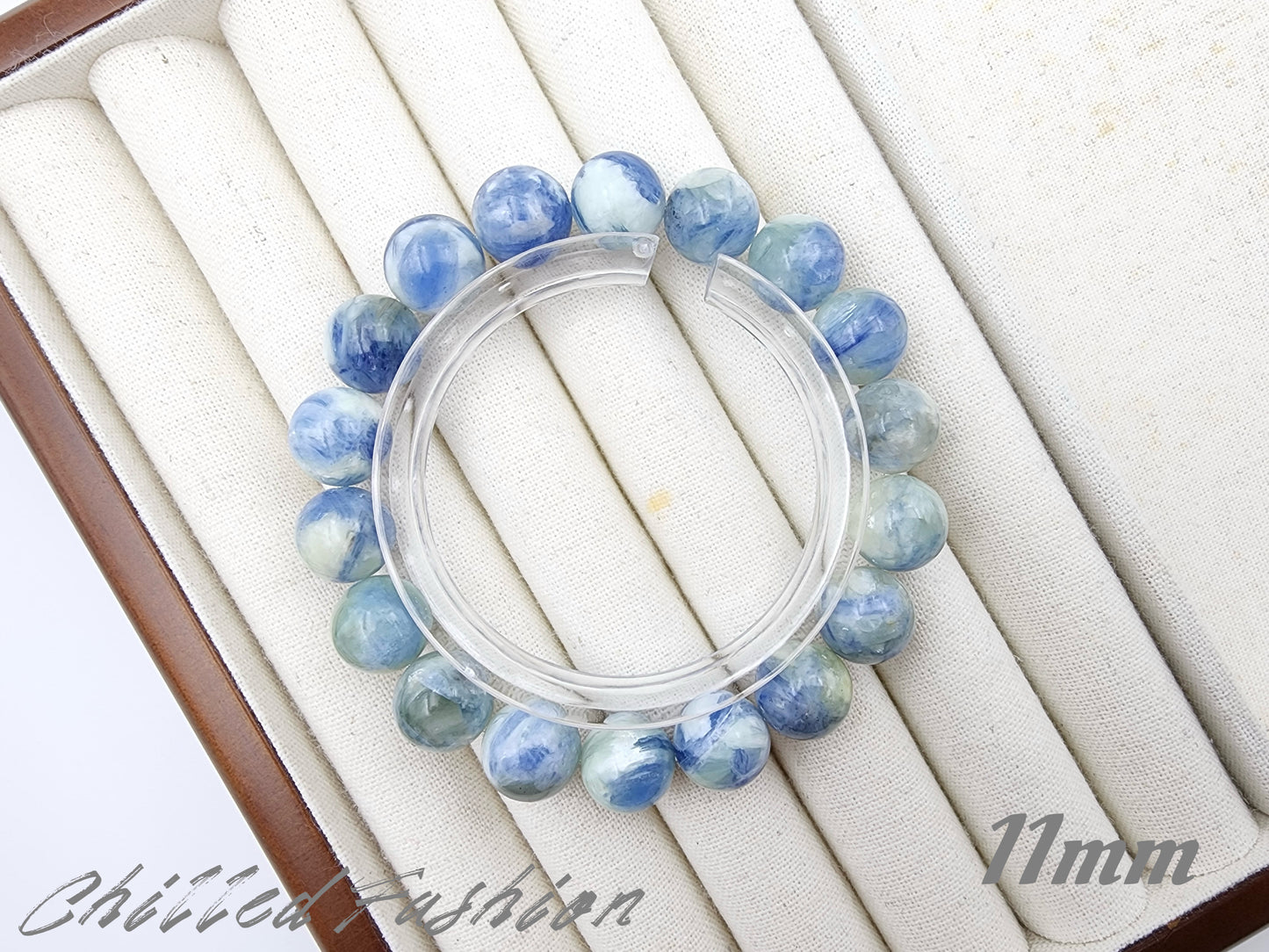 [Bracelet] Elegant Kyanite Beaded Bracelet: A Touch of Nature’s Blue