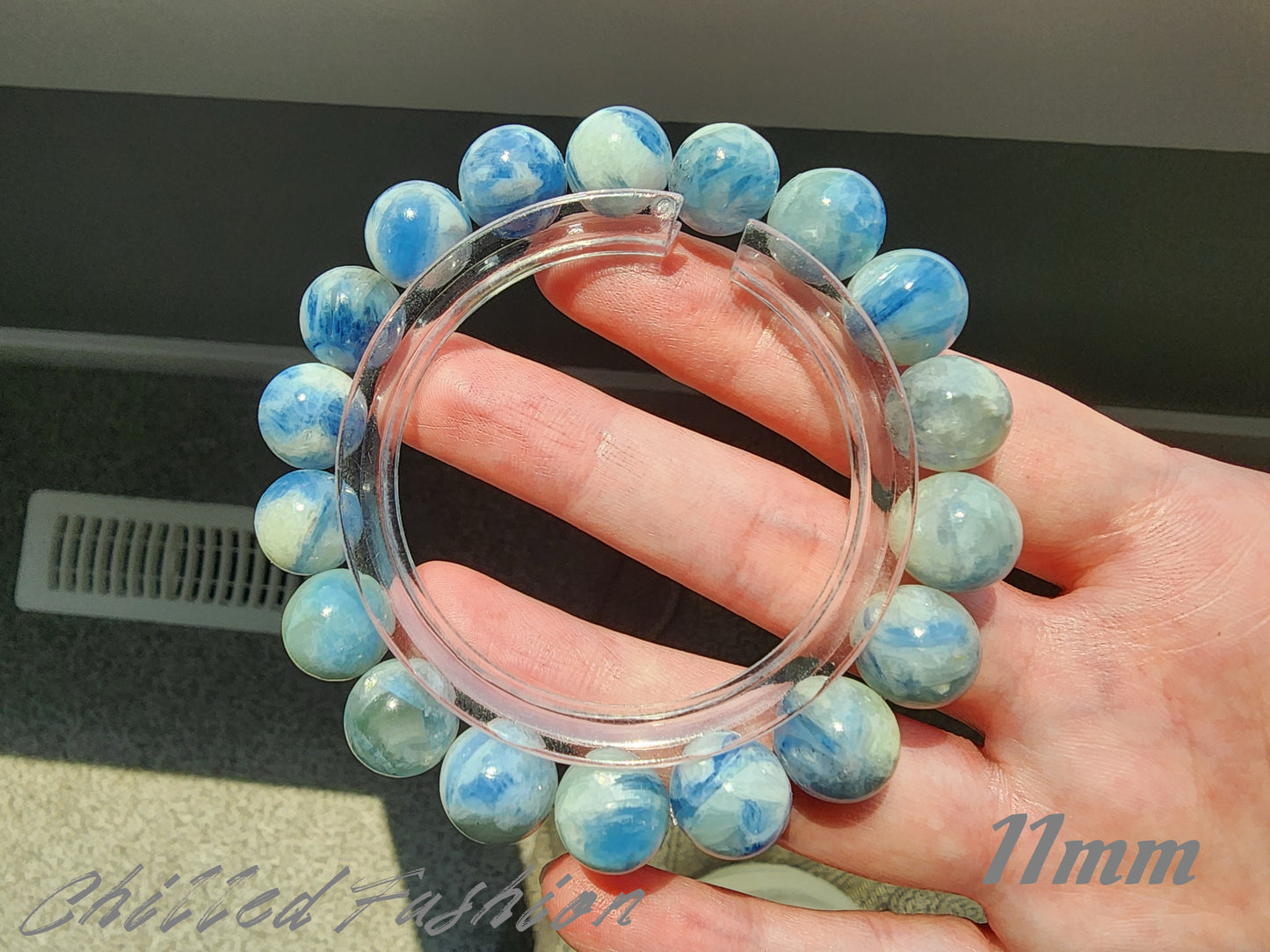 [Bracelet] Elegant Kyanite Beaded Bracelet: A Touch of Nature’s Blue