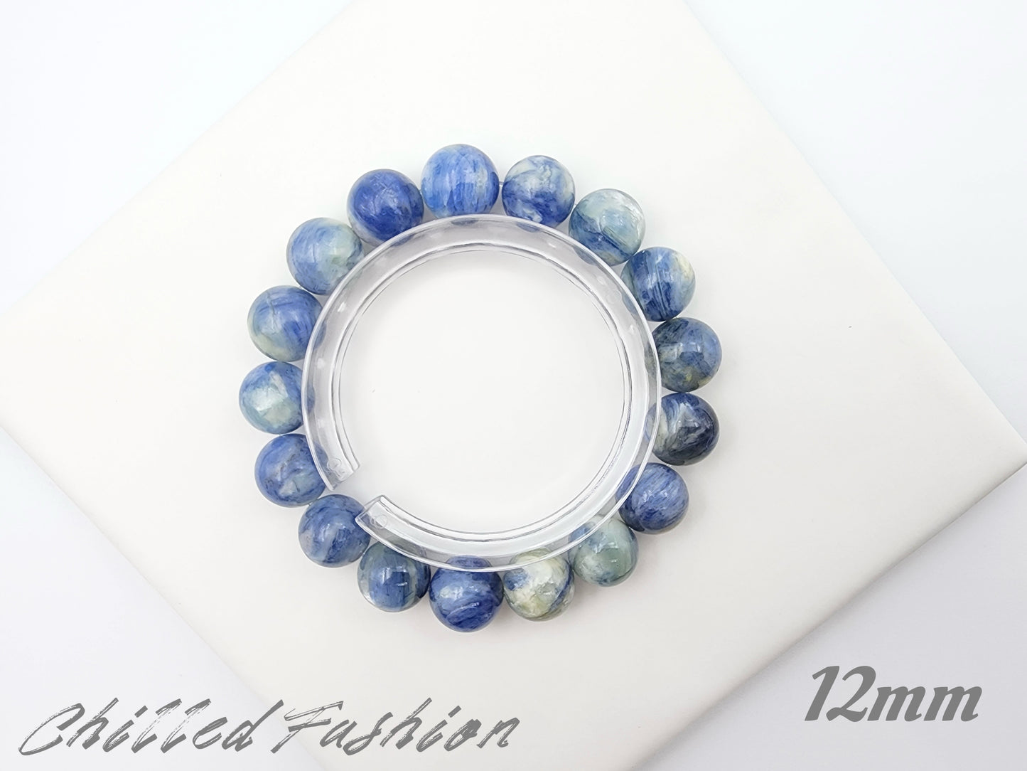 [Bracelet] Elegant Kyanite Beaded Bracelet: A Touch of Nature’s Blue