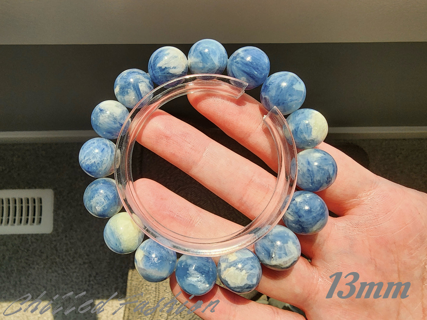 [Bracelet] Elegant Kyanite Beaded Bracelet: A Touch of Nature’s Blue