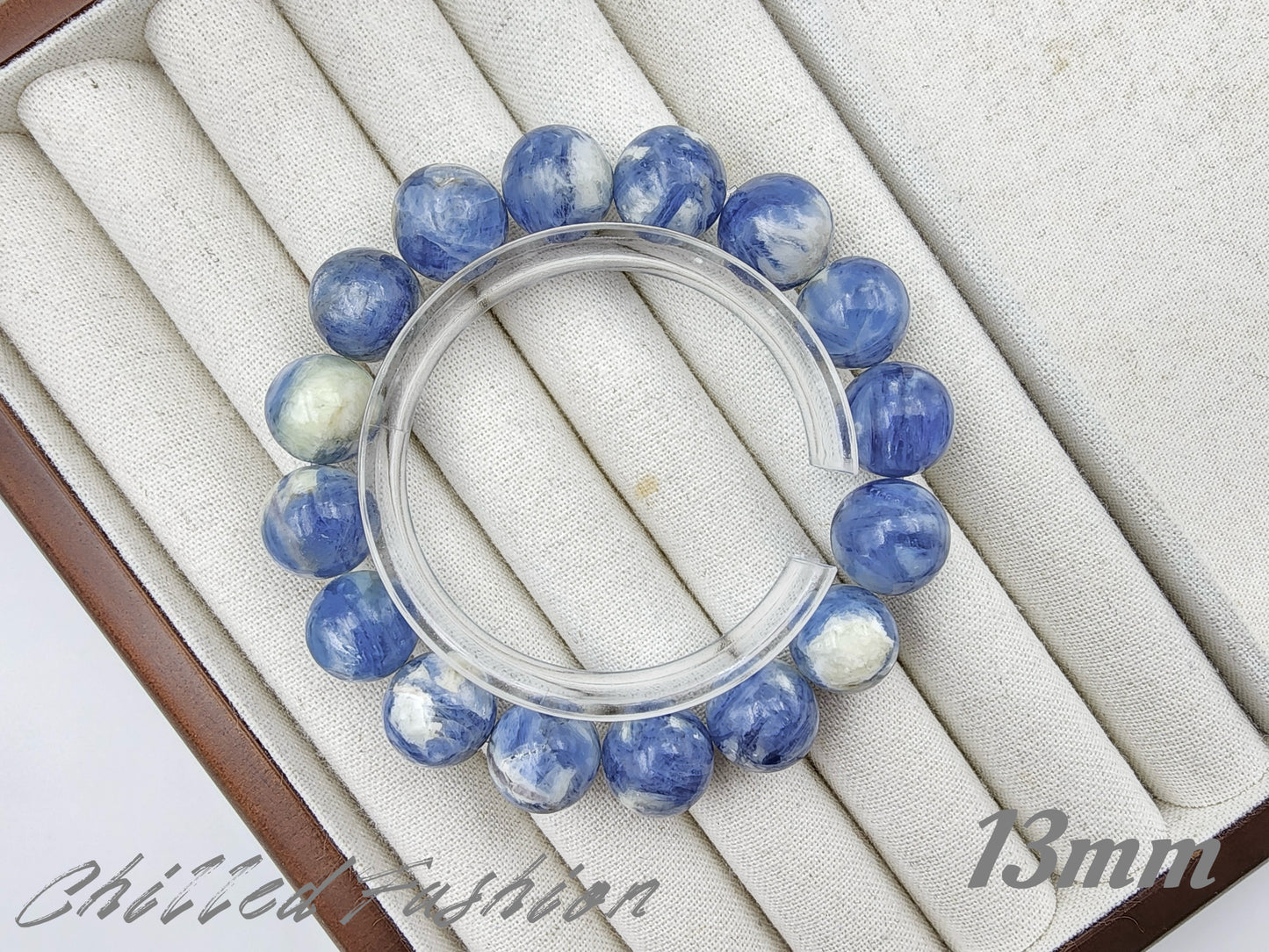 [Bracelet] Elegant Kyanite Beaded Bracelet: A Touch of Nature’s Blue