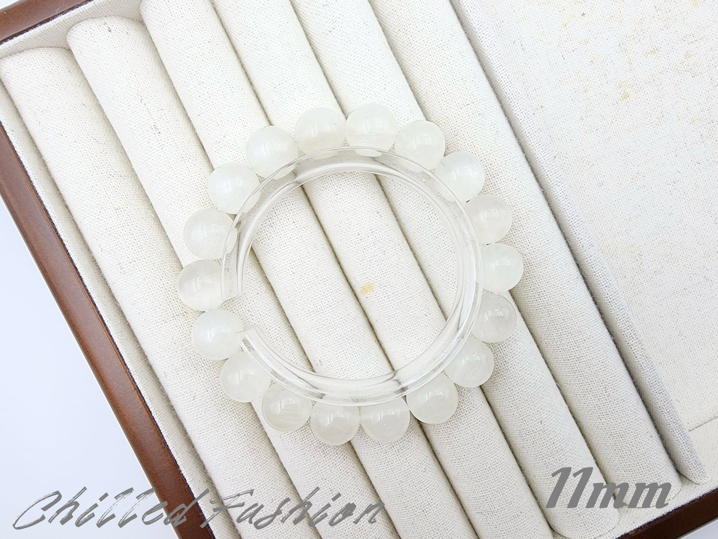 [Bracelet] White Rabbit Hair-Like Feldspar Bracelet