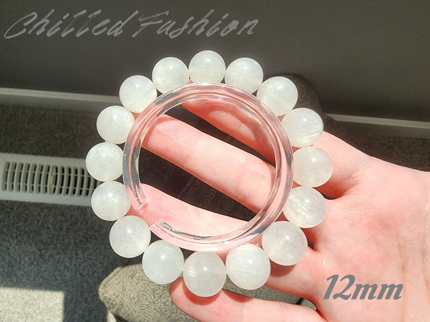 [Bracelet] White Rabbit Hair-Like Feldspar Bracelet