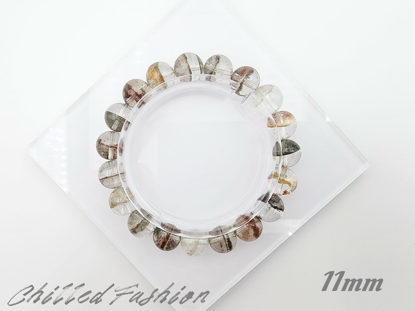 [Bracelet] Colorful Phantom Quartz Bracelet with Central Phantom Line