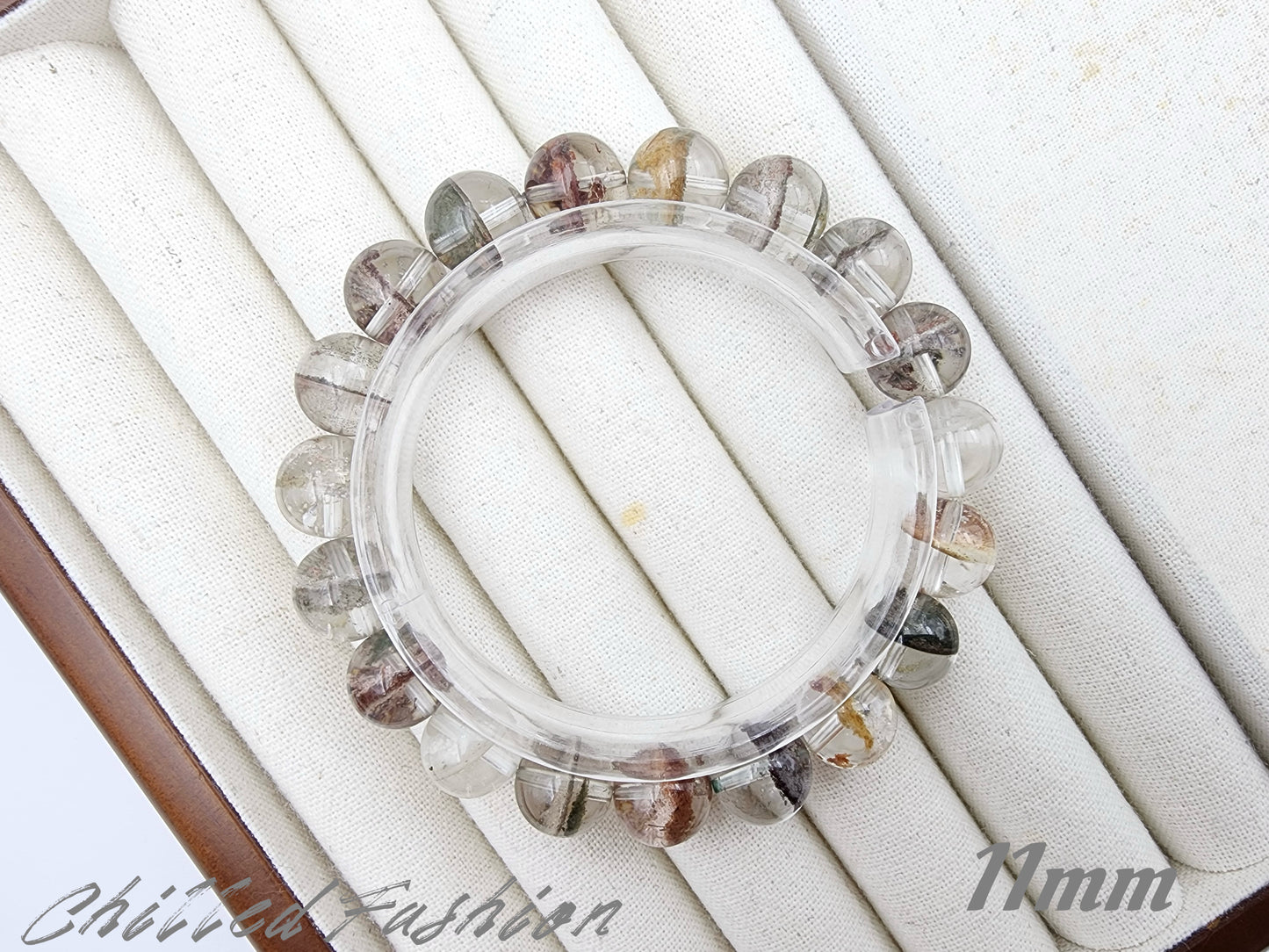 [Bracelet] Colorful Phantom Quartz Bracelet with Central Phantom Line
