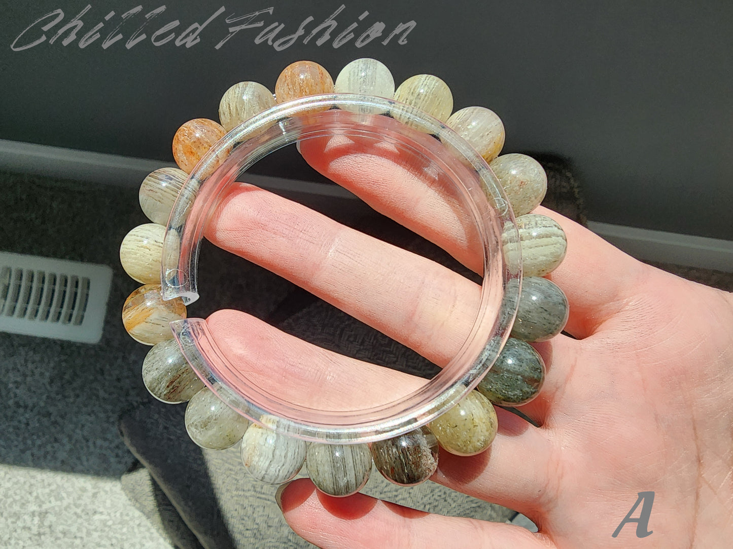 [Bracelet] 11mm Colorful Phantom Quartz Bracelet
