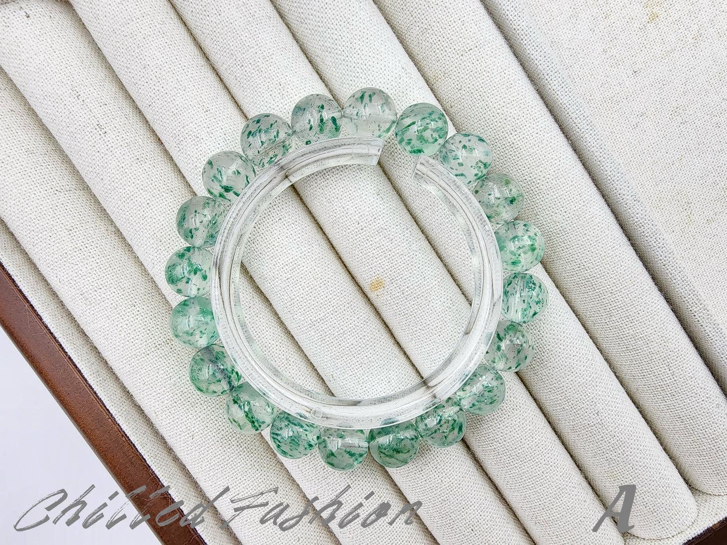 [Bracelet] 9mm Green Mica in Quartz Bracelet