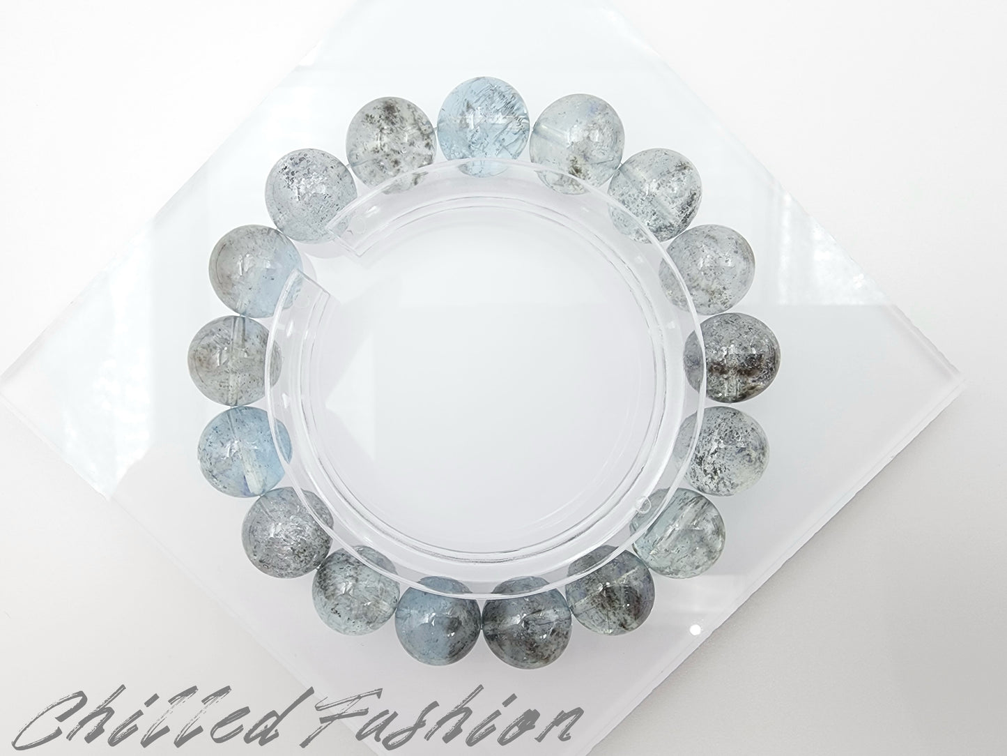 [Bracelet] 12mm Sparkling Aquamarine Bracelet with Natural Black Dots