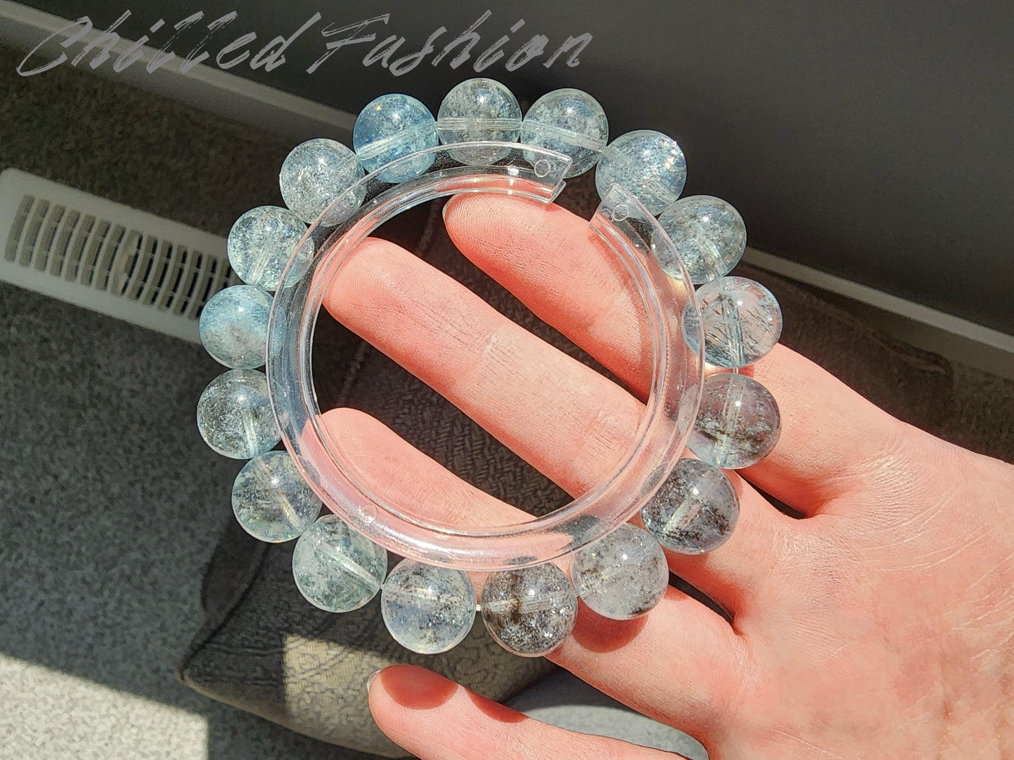 [Bracelet] 12mm Sparkling Aquamarine Bracelet with Natural Black Dots