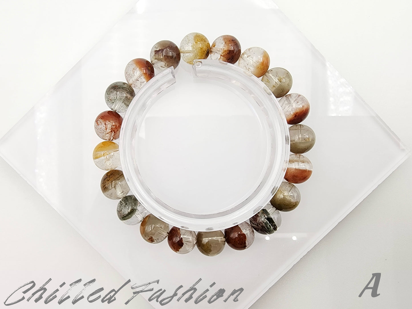 [Bracelet] 9mm Colorful Phantom Quartz Bracelet with Half Bowl Inclusions
