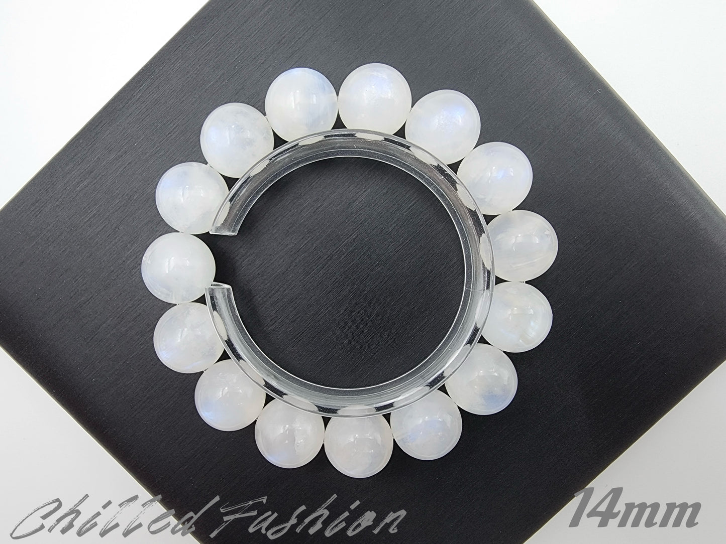 [Bracelet] Moonlit Night: Blue Sheen Moonstone 蓝月光 Bracelet