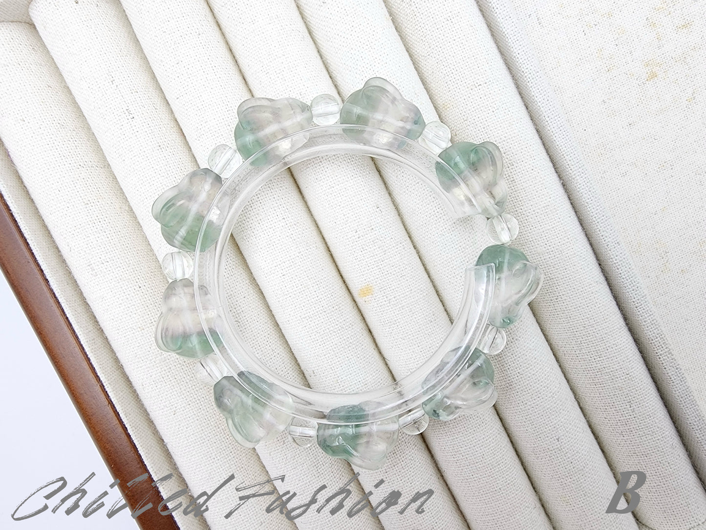 [Bracelet] Enchanted Hues: Handcrafted Fluorite Bracelets with Unique Rabbit Bead Accent