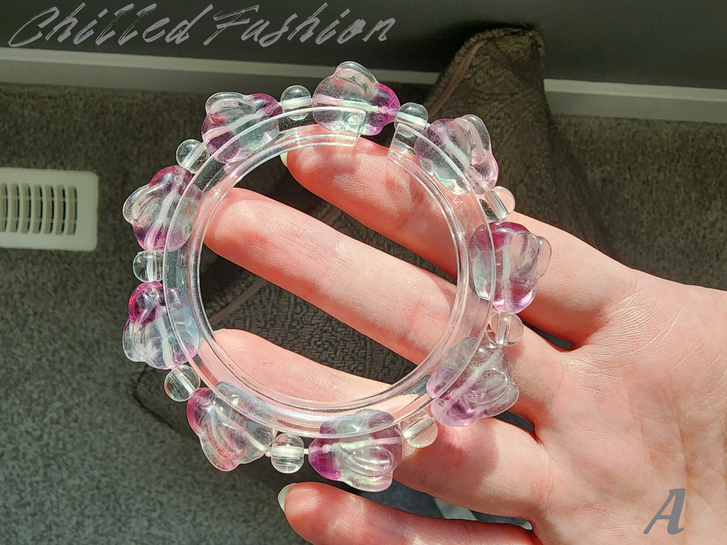 [Bracelet] Enchanted Hues: Handcrafted Fluorite Bracelets with Unique Rabbit Bead Accent