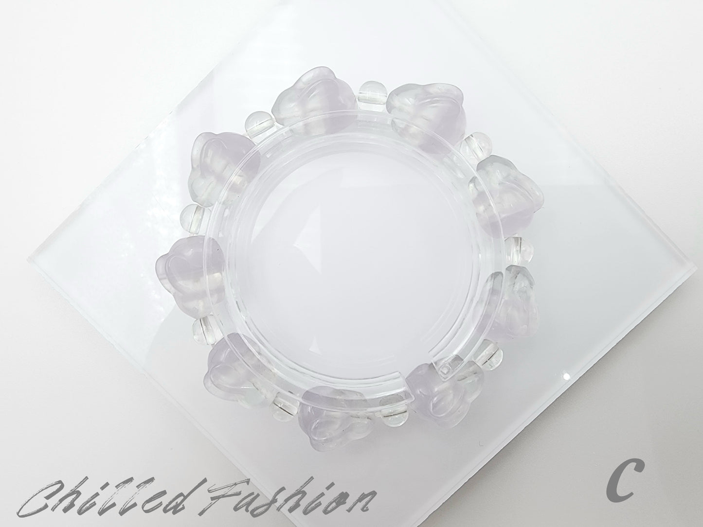 [Bracelet] Enchanted Hues: Handcrafted Fluorite Bracelets with Unique Rabbit Bead Accent