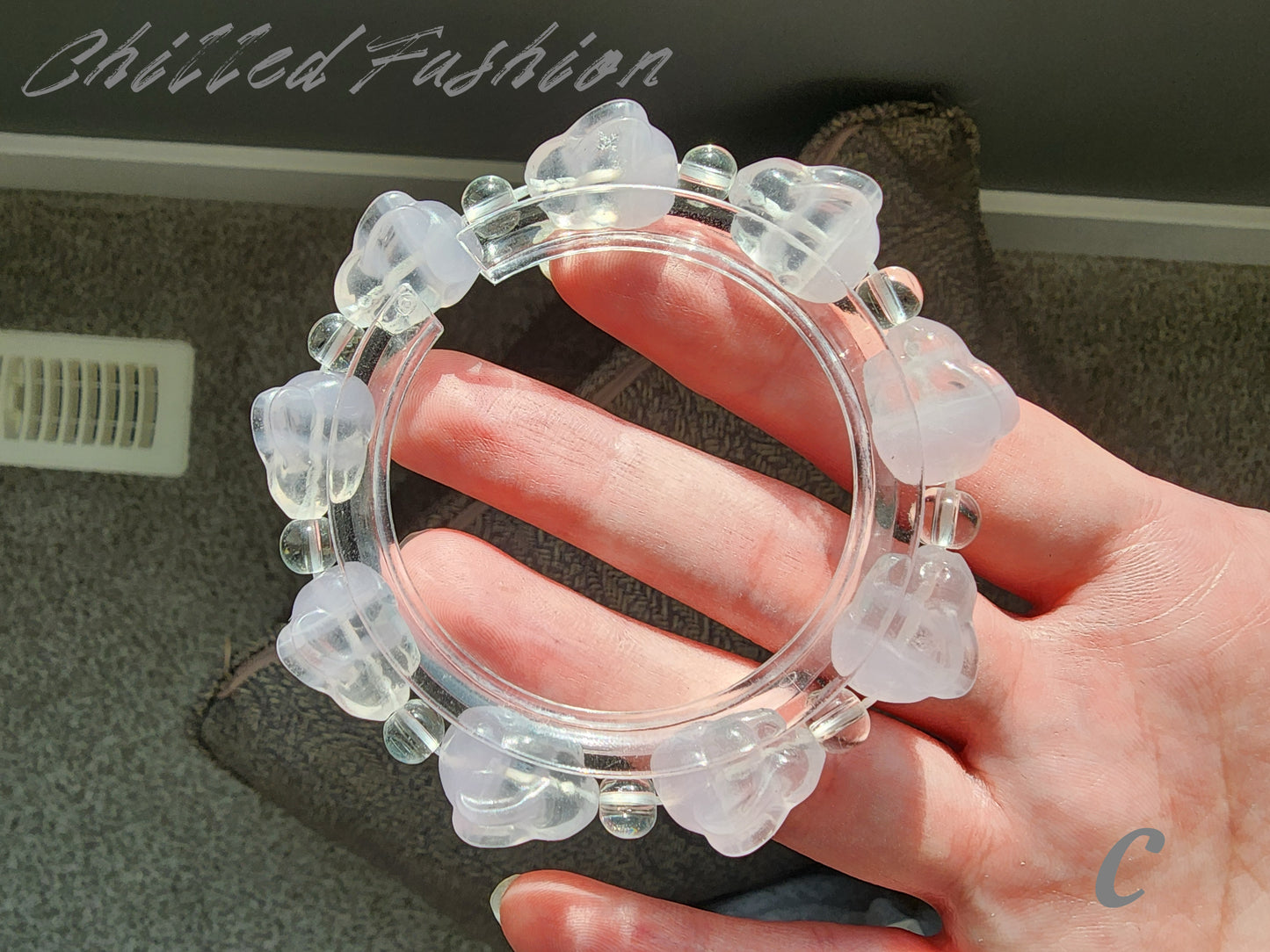 [Bracelet] Enchanted Hues: Handcrafted Fluorite Bracelets with Unique Rabbit Bead Accent