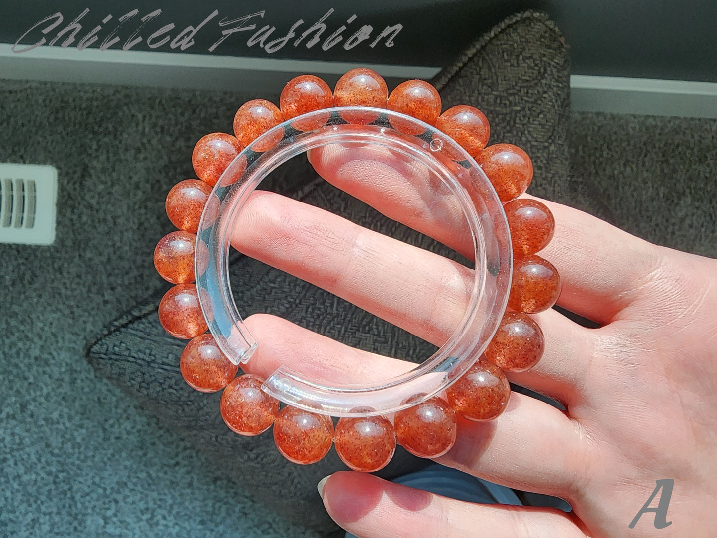 [Bracelet] 10mm Orange-Toned Strawberry Quartz Bracelet