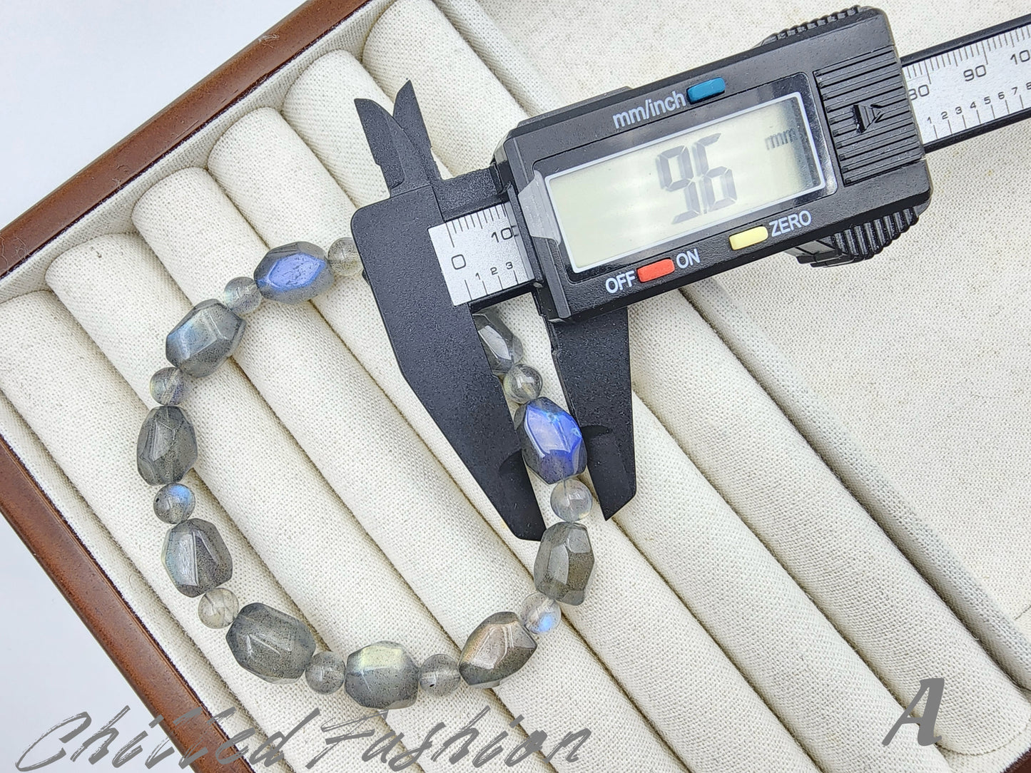 [Bracelet] Labradorite Faceted Nugget Bracelet